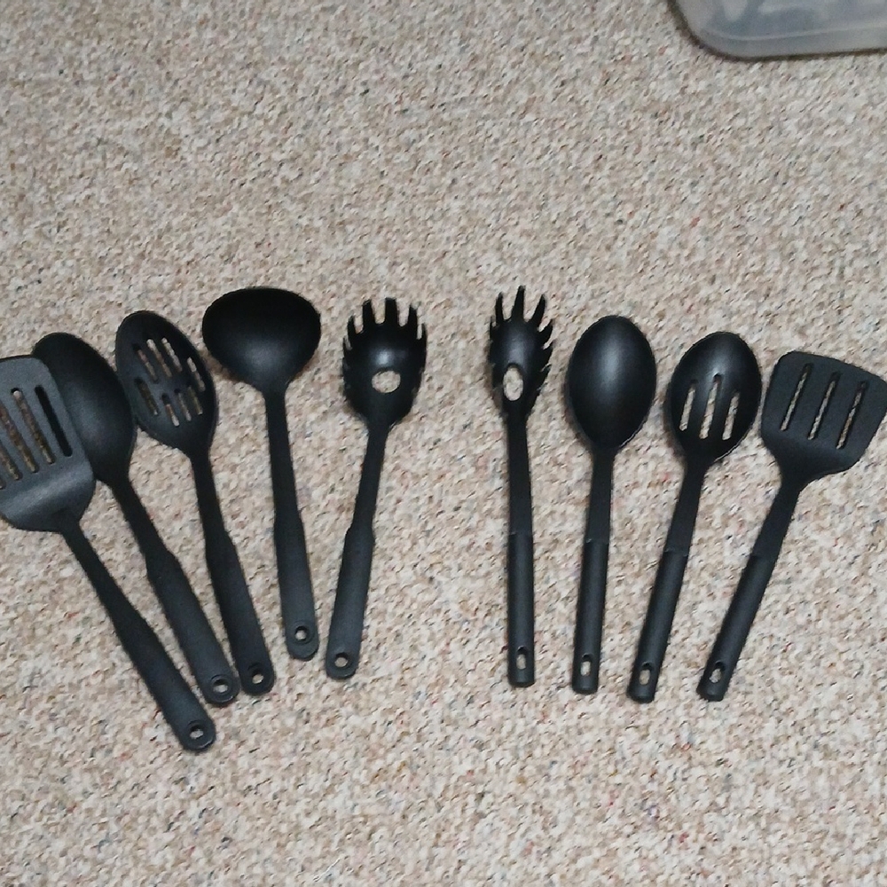 Black Cooking Utensil Set
